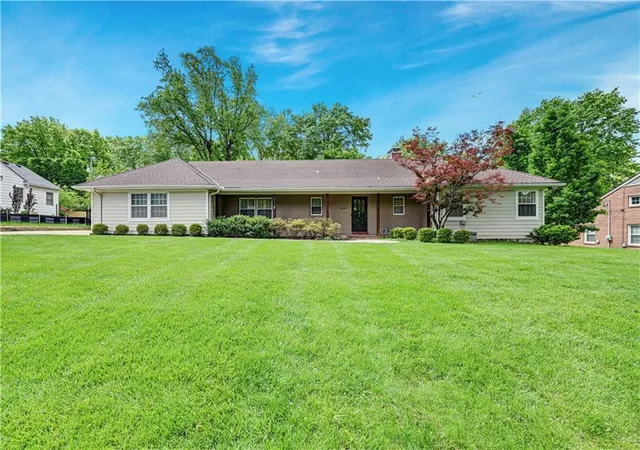 Single family home for sale at 1227 W 66 Street, Kansas City, MO 64113 | MLS# 2643860