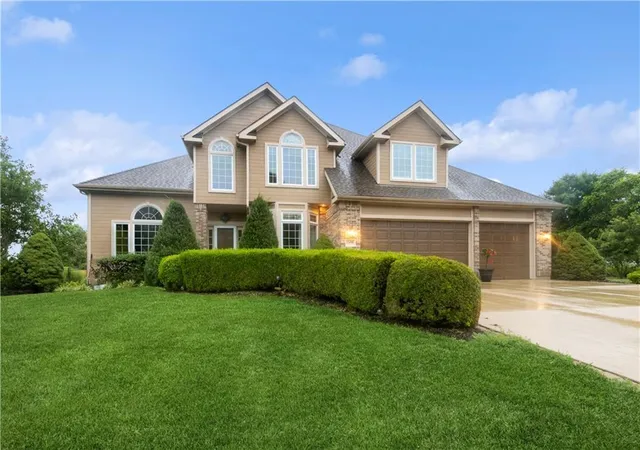 Photo 1 of Sale Pending at 15498 Cedar Ln, Basehor, KS 66007 | MLS# 2643870 | Listing updated on 2026-09-27