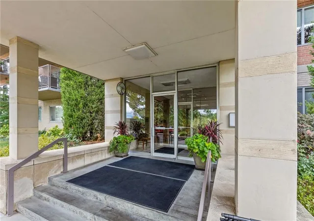Photo 2 of Condo for sale at 4550 Warwick Blvd #207, Kansas City, MO 64111 | MLS# 2643871 | Listing updated on 2026-10-23