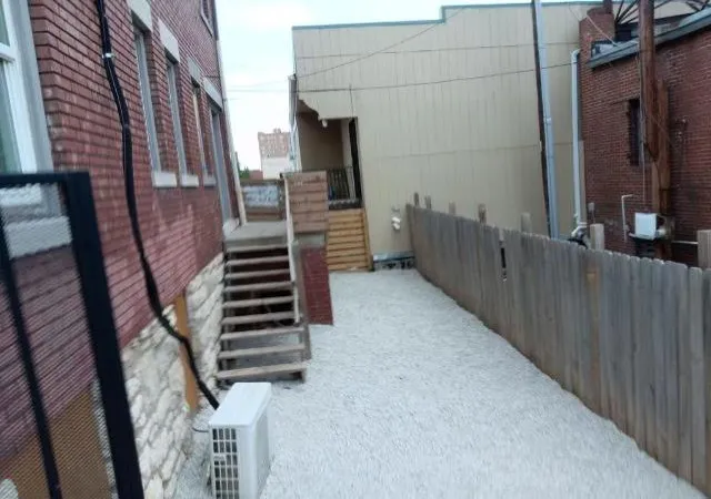Listing Photo 5 - Condo for sale in building located at 3809 Washington St, Kansas, MO 64111
