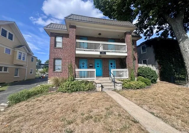 Multi family home for sale at 612 W 40 Street, Kansas City, MO 64111 | MLS# 2643879