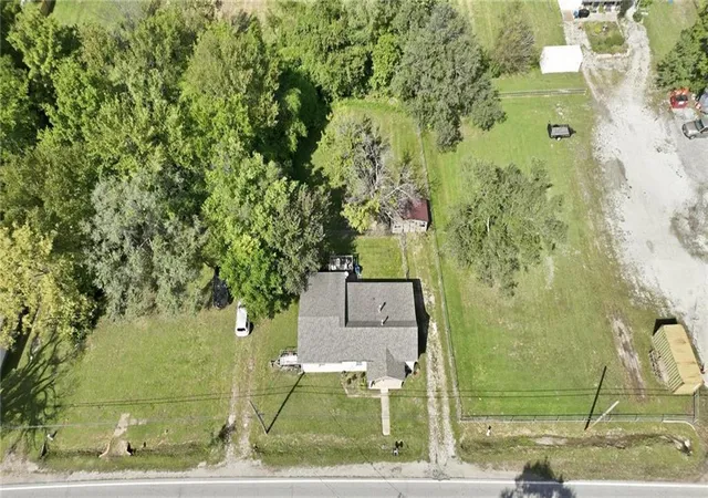 Photo 2 of Sale Pending at 908 W Main St, Richmond, MO 64085 | MLS# 2643888 | Listing updated on 2026-10-01