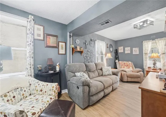 Photo 3 of Sale Pending at 908 W Main St, Richmond, MO 64085 | MLS# 2643888 | Listing updated on 2026-10-01