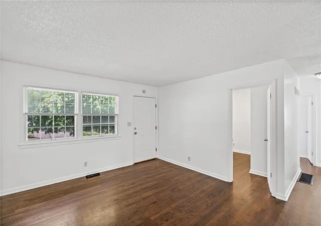 Photo 3 of Single family home for sale at 3916 S Spring St, Independence, MO 64055 | MLS# 2643894 | Listing updated on 2026-10-01