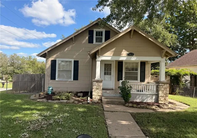 Photo 1 of Single family home for sale at 1012 N 8th Street, Leavenworth, KS 66048 | MLS# 2643897 | Listing updated on 2026-10-04