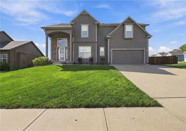 Photo 2 of Single family home for sale at 9644 Adrian Ave, Kansas City, MO 64154 | MLS# 2643899 | Listing updated on 2026-09-28