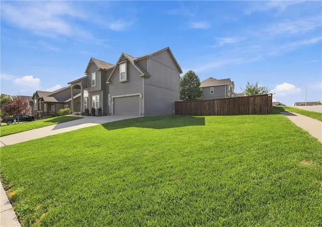 Photo 3 of Single family home for sale at 9644 Adrian Ave, Kansas City, MO 64154 | MLS# 2643899 | Listing updated on 2026-09-28