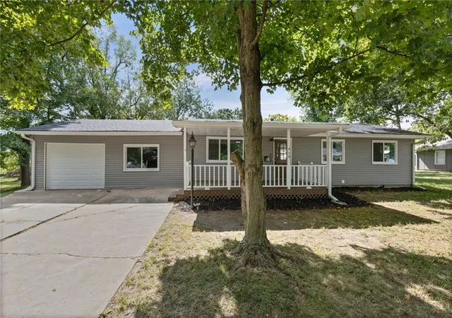 Single family home for sale at 410 E Elm St, Drexel, MO 64742 | MLS# 2643900