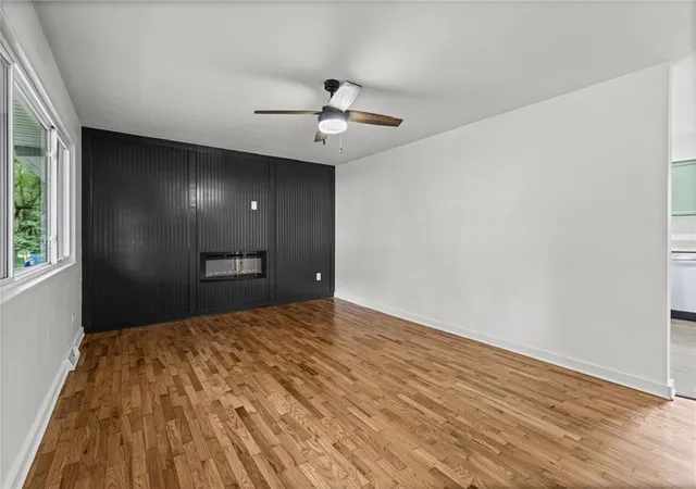 Photo 3 of Single family home for sale at 410 E Elm St, Drexel, MO 64742 | MLS# 2643900 | Listing updated on 2026-09-28