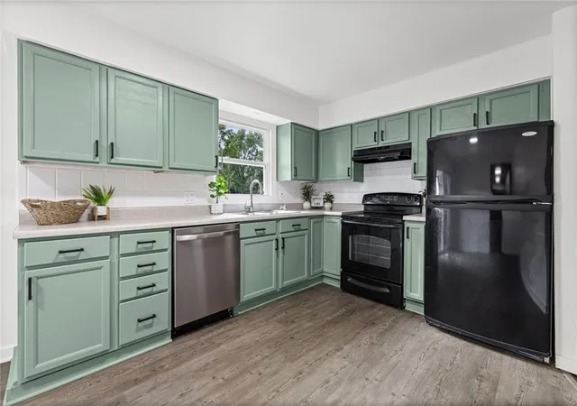 Photo 4 of Single family home for sale at 410 E Elm St, Drexel, MO 64742 | MLS# 2643900 | Listing updated on 2026-09-28