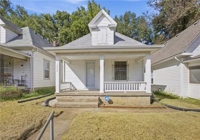 Photo 1 of Single family home for sale at 3848 E 9th Terrace, Kansas City, MO 64127 | MLS# 2643912 | Listing updated on 2026-09-26