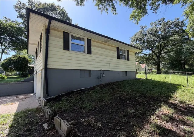 Photo 2 of Single family home for sale at 5220 Sterling Ave, Raytown, MO 64133 | MLS# 2643913 | Listing updated on 2026-09-25