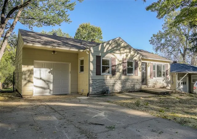 Photo 1 of Single family home for sale at 5405 Woodson Rd, Raytown, MO 64133 | MLS# 2643919 | Listing updated on 2026-10-07