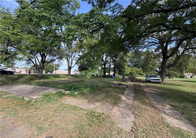 Photo 1 of Sale Pending at 201 E 7th Avenue, Garnett, KS 66032 | MLS# 2643920 | Listing updated on 2026-09-29