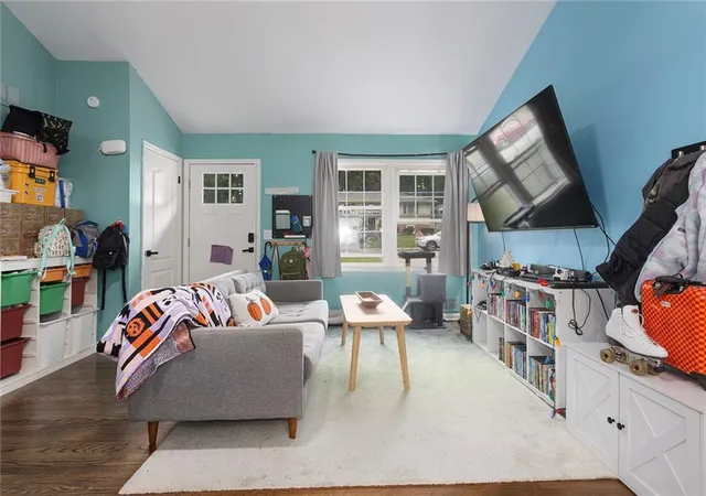 Photo 4 of Single family home for sale at 417 Melrose St, Liberty, MO 64068 | MLS# 2643924 | Listing updated on 2026-10-01