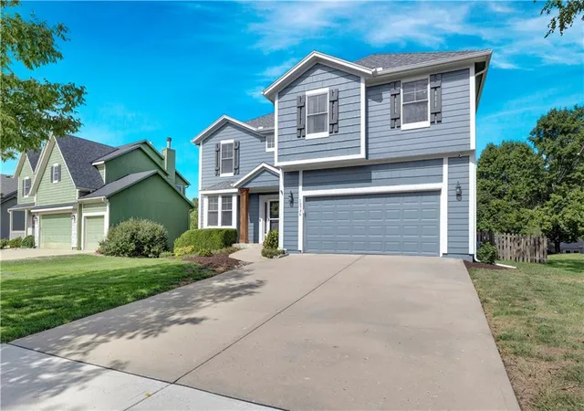 Photo 3 of Single family home for sale at 13736 W 157th Terrace, Olathe, KS 66062 | MLS# 2643942 | Listing updated on 2026-10-22