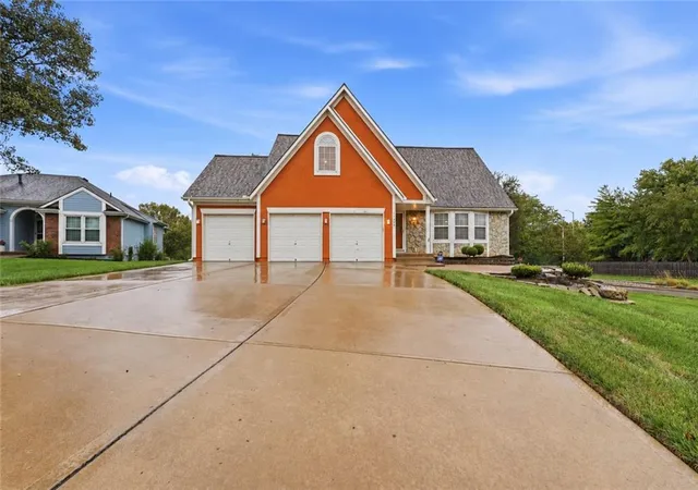 Photo 1 of Single family home for sale at 11520 N Madison Ave, Kansas City, MO 64155 | MLS# 2643948 | Listing updated on 2026-10-03