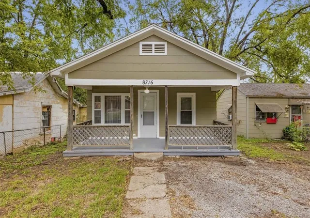 Single family home for sale at 8716 E Roberts St, Independence, MO 64053 | MLS# 2643950