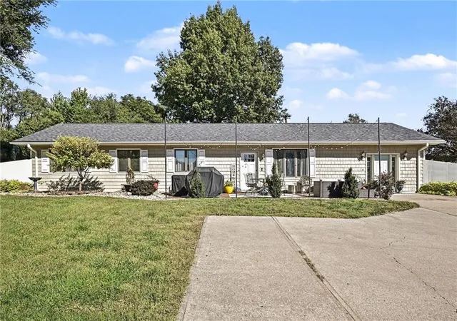 Photo 1 of Single family home for sale at 2723 Mansfield Rd, Saint Joseph, MO 64503 | MLS# 2643953 | Listing updated on 2026-10-08