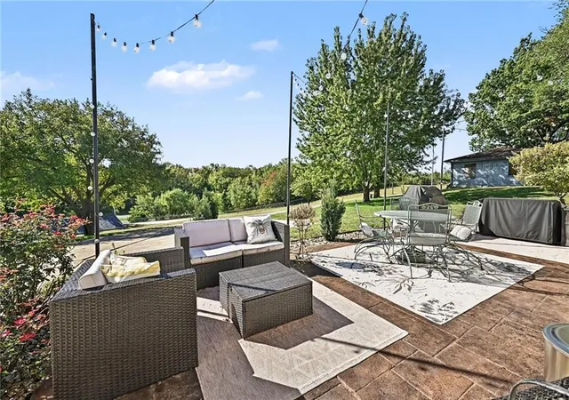 Photo 3 of Single family home for sale at 2723 Mansfield Rd, Saint Joseph, MO 64503 | MLS# 2643953 | Listing updated on 2026-10-08