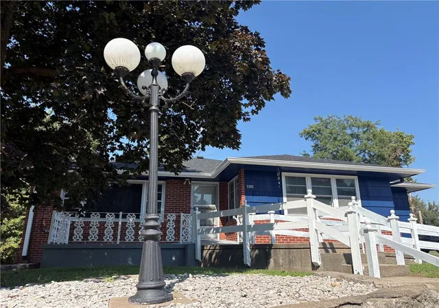 Photo 3 of Sale Pending at 1101 Charles St, Saint Joseph, MO 64501 | MLS# 2643958 | Listing updated on 2026-09-26