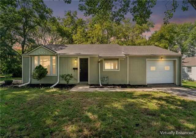 Single family home for sale at 5304 Maywood Ave, Raytown, MO 64133 | MLS# 2643975