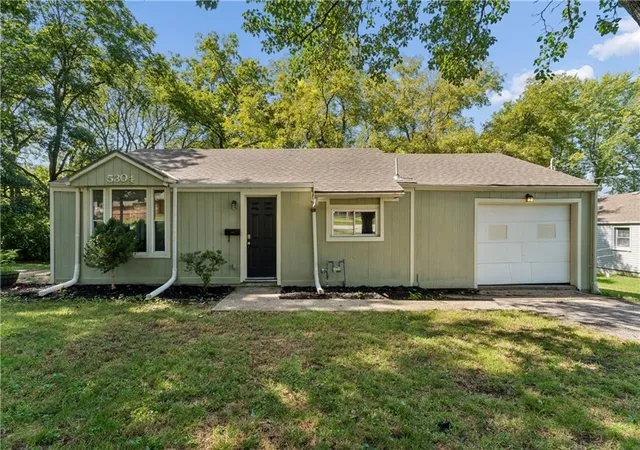 Photo 3 of Single family home for sale at 5304 Maywood Ave, Raytown, MO 64133 | MLS# 2643975 | Listing updated on 2026-10-09