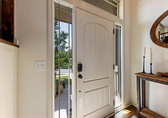 Photo 4 of Sale Pending at 904 NW 110th Terrace, Kansas City, MO 64155 | MLS# 2643976 | Listing updated on 2026-10-08