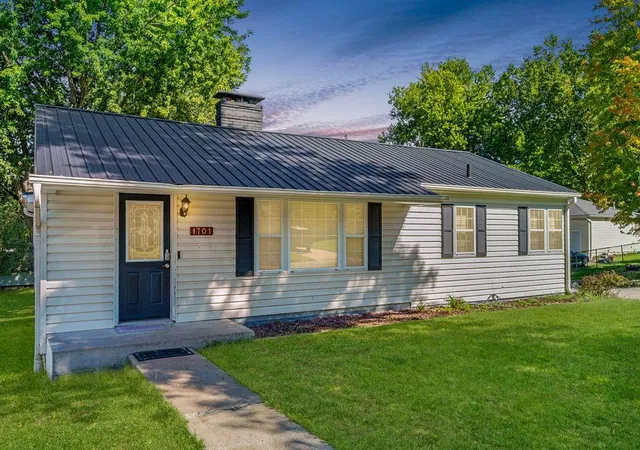 Photo 1 of Single family home for sale at 1701 Rosewood Ln, Chillicothe, MO 64601 | MLS# 2643982 | Listing updated on 2026-09-28