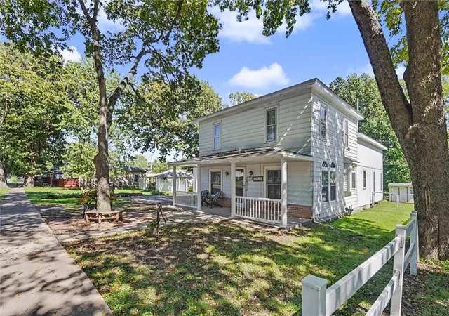 Photo 3 of Single family home for sale at 115 Locust St, Wellsville, KS 66092 | MLS# 2643991 | Listing updated on 2026-10-05