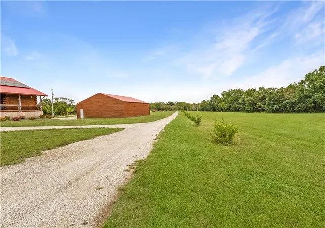 Photo 3 of Single family home for sale at 27300 E Orient Cemetery Rd, Harrisonville, MO 64701 | MLS# 2643993 | Listing updated on 2026-10-05