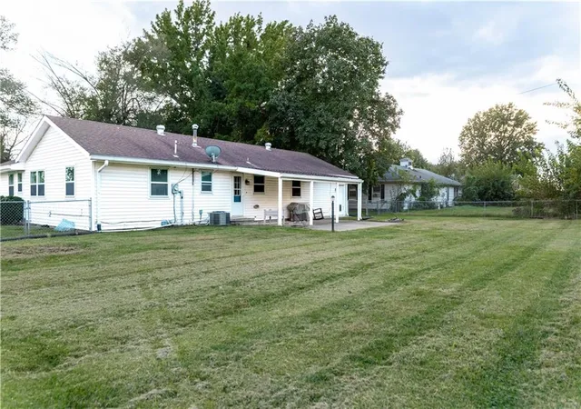 Photo 29 of Single family home for sale at 529 North Dr, Marshall, MO 65340 | MLS# 2643996 | Listing updated on 2026-09-26