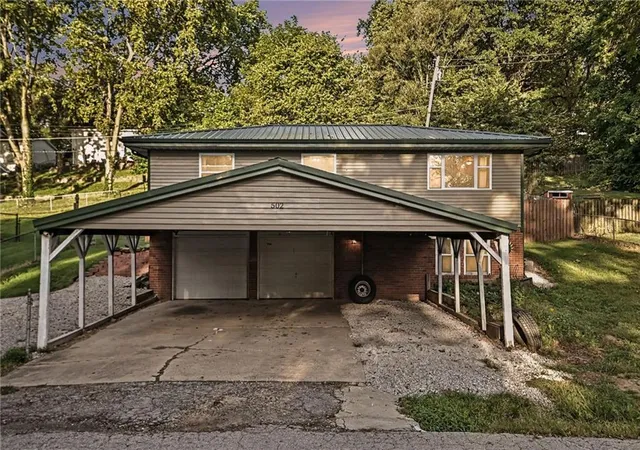 Photo 1 of Single family home for sale at 502 Dundee Rd, Smithville, MO 64089 | MLS# 2644000 | Listing updated on 2026-10-04