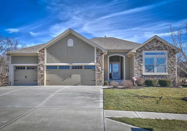 Photo 1 of Sale Pending at 7445 Damon Dr, Kansas City, MO 64152 | MLS# 2644001 | Listing updated on 2026-09-25