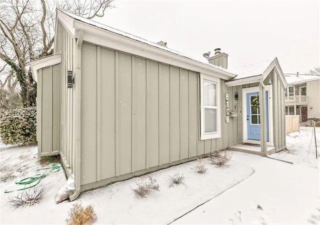 Photo 1 of Townhouse for sale at 8106 Monrovia St, Lenexa, KS 66223 | MLS# 2644004 | Listing updated on 2026-09-26