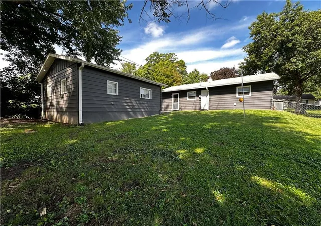 Photo 3 of Single family home for sale at 3416 Jackson St, Saint Joseph, MO 64507 | MLS# 2644007 | Listing updated on 2026-09-26