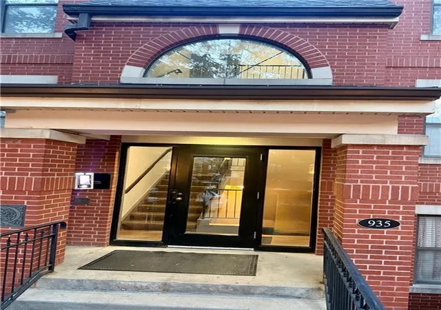 Photo 1 of Sale Pending at 935 Washington St #303, Kansas City, MO 64105 | MLS# 2644009 | Listing updated on 2026-10-03