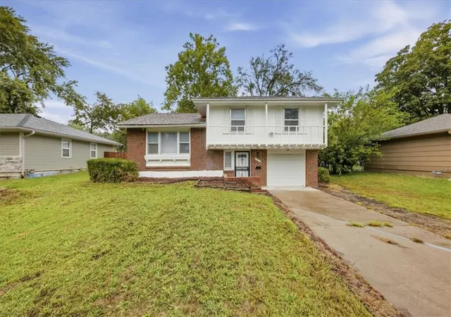 Photo 1 of Single family home for sale at 8416 E 92nd Place, Kansas City, MO 64138 | MLS# 2644016 | Listing updated on 2026-10-07