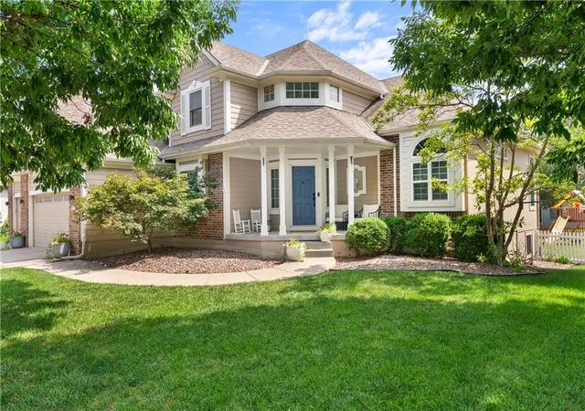 Photo 1 of Single family home for sale at 317 Sw Bridlewood Ct, Lees Summit, MO 64081 | MLS# 2644020 | Listing updated on 2026-10-07