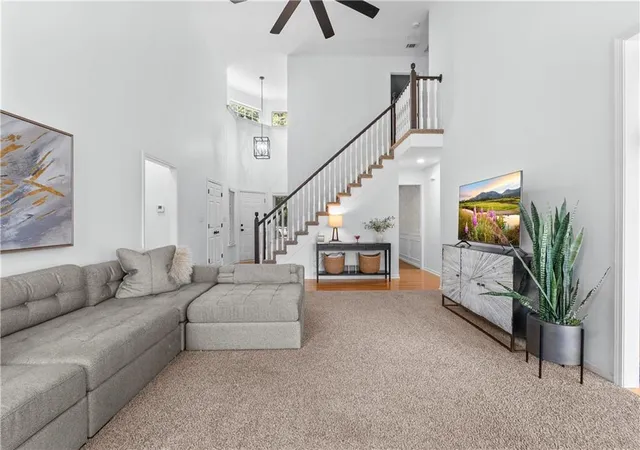 Photo 2 of Single family home for sale at 317 Sw Bridlewood Ct, Lees Summit, MO 64081 | MLS# 2644020 | Listing updated on 2026-10-07