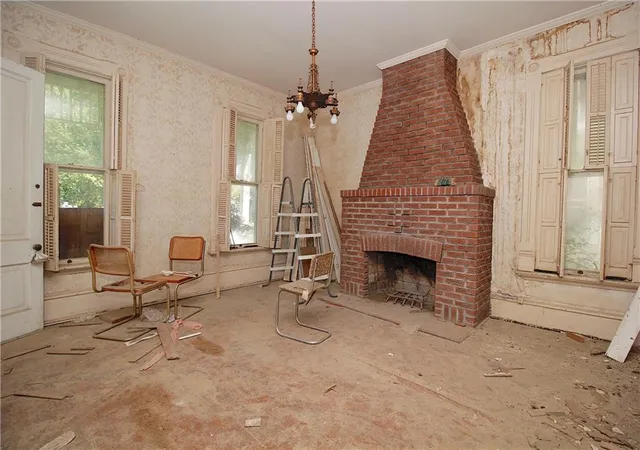 Photo 4 of Single family home for sale at 204 S Elm St, Ottawa, KS 66067 | MLS# 2644026 | Listing updated on 2026-10-01
