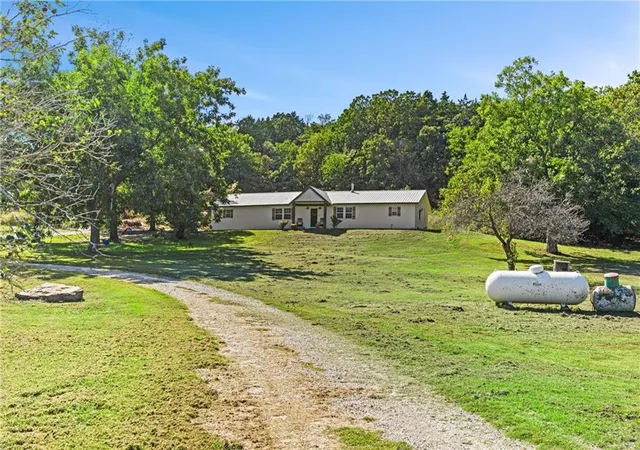 Photo 4 of Single family home for sale at 1125 Cr 2050, Caney, KS 67347 | MLS# 2644029 | Listing updated on 2026-09-25