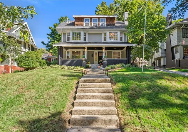 Photo 3 of Single family home for sale at 6023 Main St, Kansas City, MO 64113 | MLS# 2644030 | Listing updated on 2026-10-08