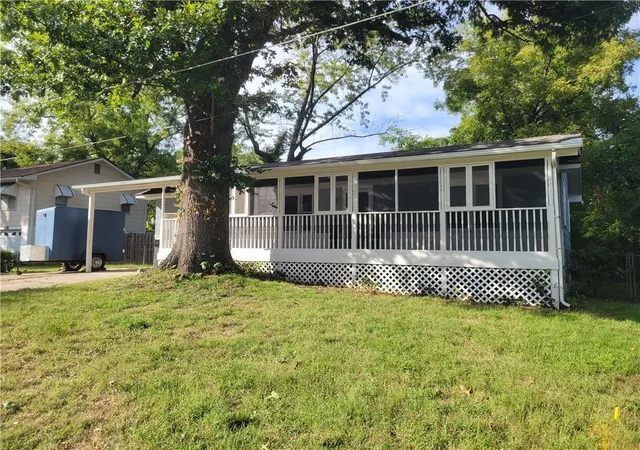 Photo 3 of Single family home for sale at 9336 E 25th Terrace S, Independence, MO 64052 | MLS# 2644034 | Listing updated on 2026-09-29