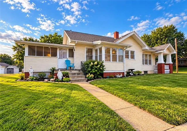 Photo 2 of Sale Pending at 3140 Mitchell Ave, Saint Joseph, MO 64507 | MLS# 2644038 | Listing updated on 2026-09-30