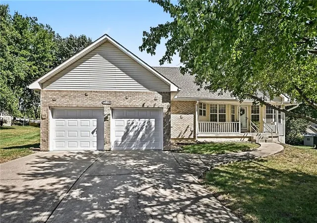 Photo 1 of Single family home for sale at 19108 E 27th Street Ct, Independence, MO 64057 | MLS# 2644039 | Listing updated on 2026-09-30