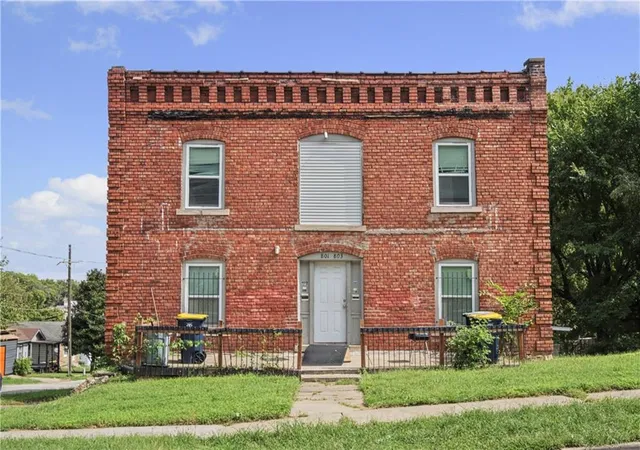 Photo 2 of Sale Pending at 801 Cleveland Ave, Kansas City, MO 64124 | MLS# 2644041 | Listing updated on 2026-10-07