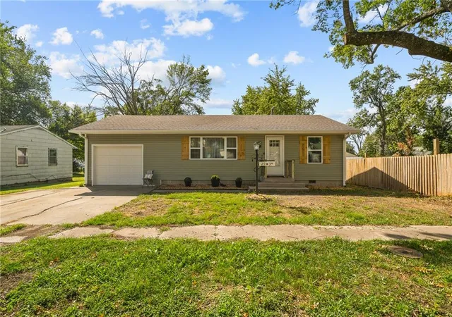 Photo 2 of Single family home for sale at 29 W 3 Road St, Adrian, MO 64720 | MLS# 2644042 | Listing updated on 2026-10-08
