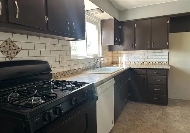 Photo 2 of Single family home for sale at 10401 E 69th Street, Raytown, MO 64133 | MLS# 2644044 | Listing updated on 2026-09-25