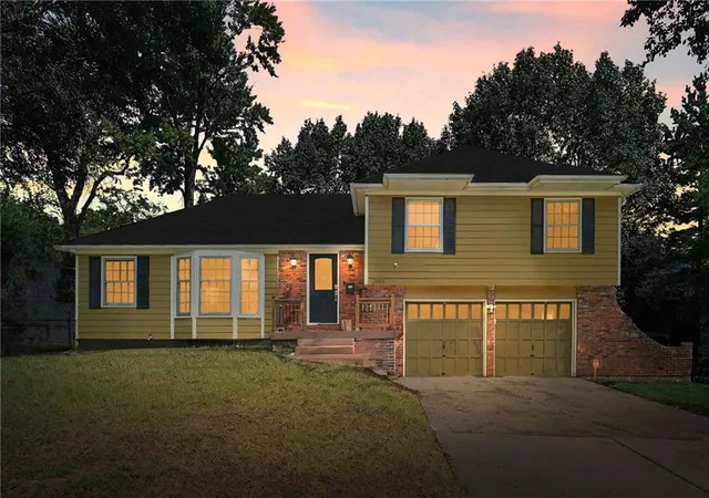 Photo 1 of Single family home for sale at 2008 W 84th Street, Leawood, KS 66206 | MLS# 2644052 | Listing updated on 2026-10-01